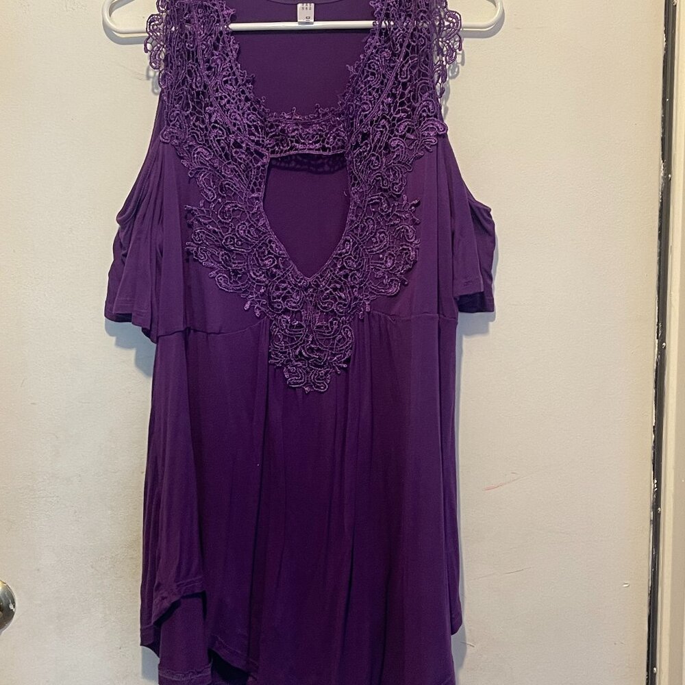 Nextmia Purple Cold Shoulder Keyhole Blouse Sz 16 (106)